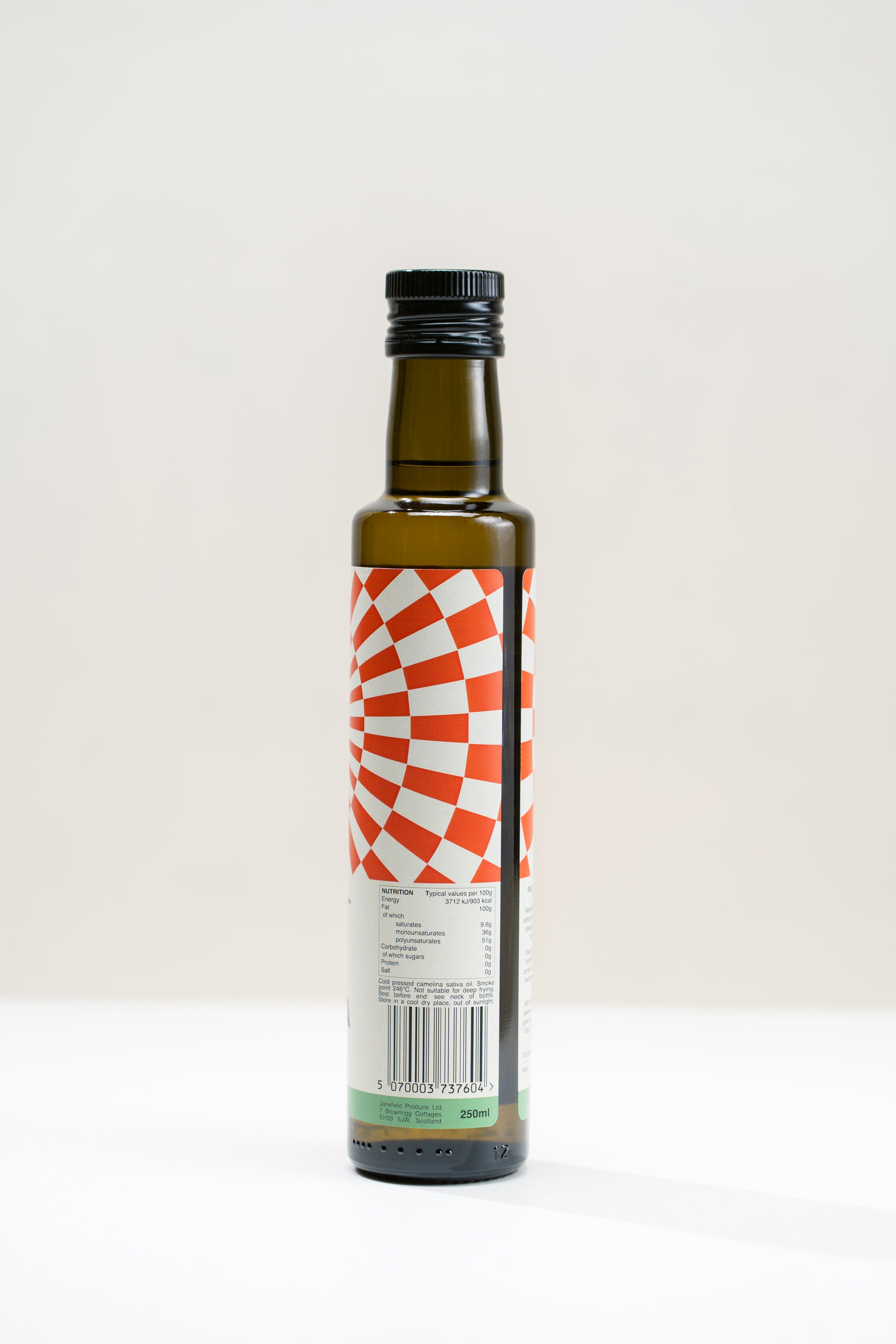 Back of camelina oil bottle showing nutritional information